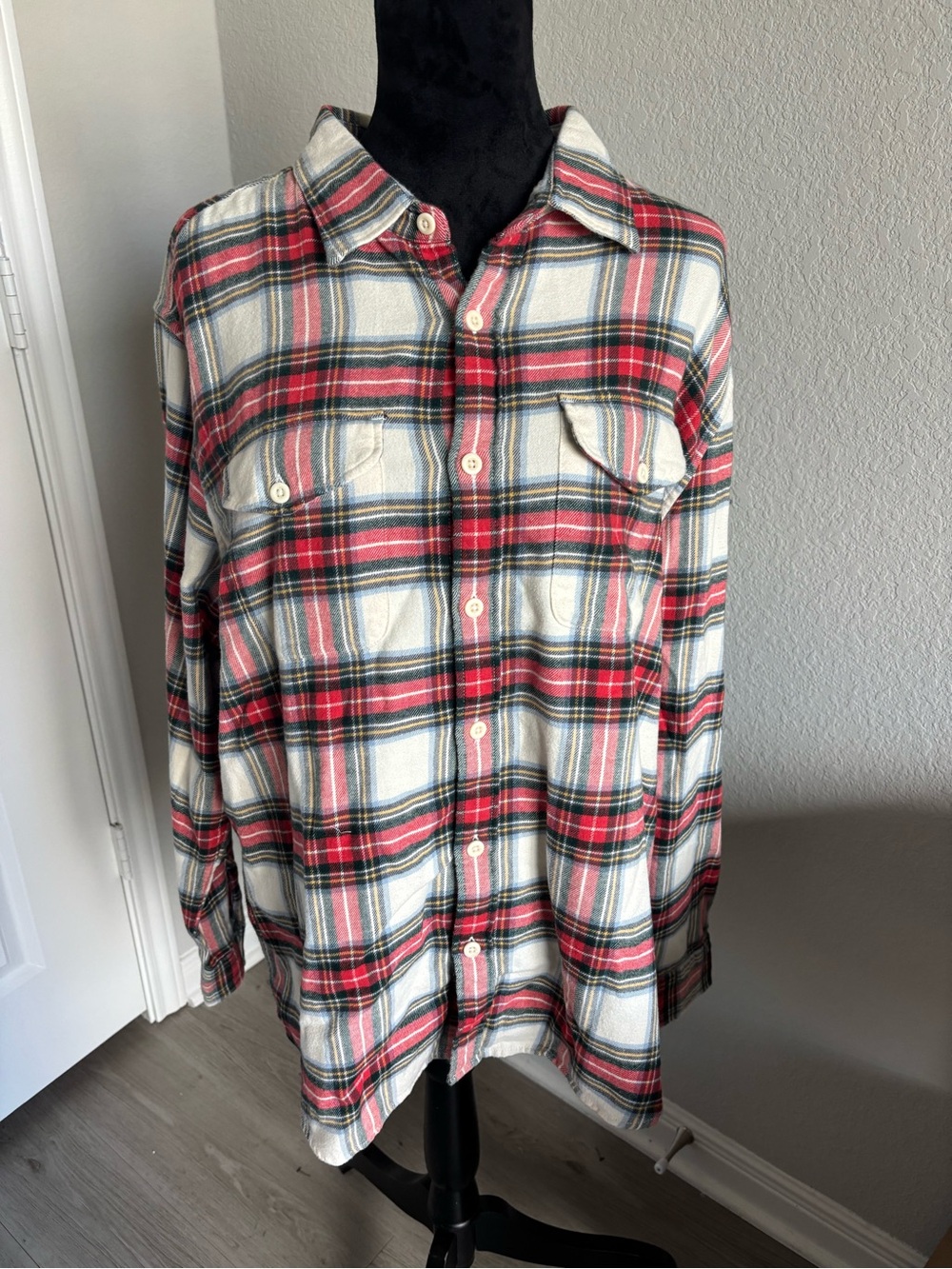 American Eagle Men's Super Soft Thick Flannel Shirt XL Red Plaid 100% Cotton NWT